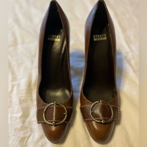 Stuart Weitzman pumps. Size 9